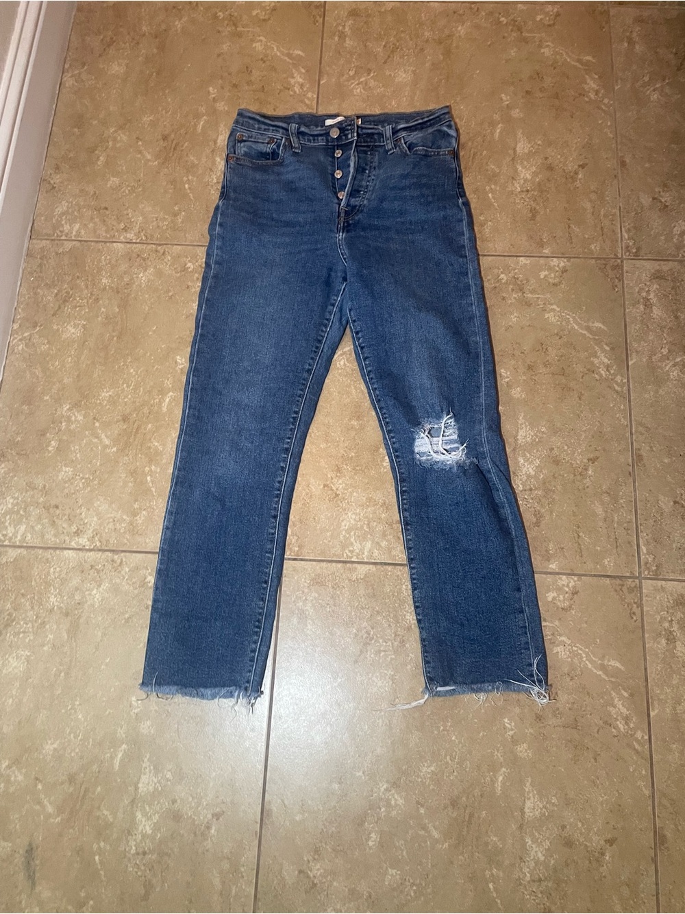 Women’s Levi’s wedgie straight size 29/28